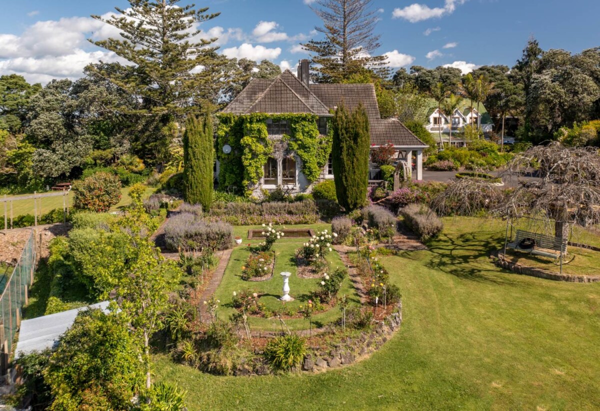 215 Bleakhouse Road, Mellons Bay, Auckland