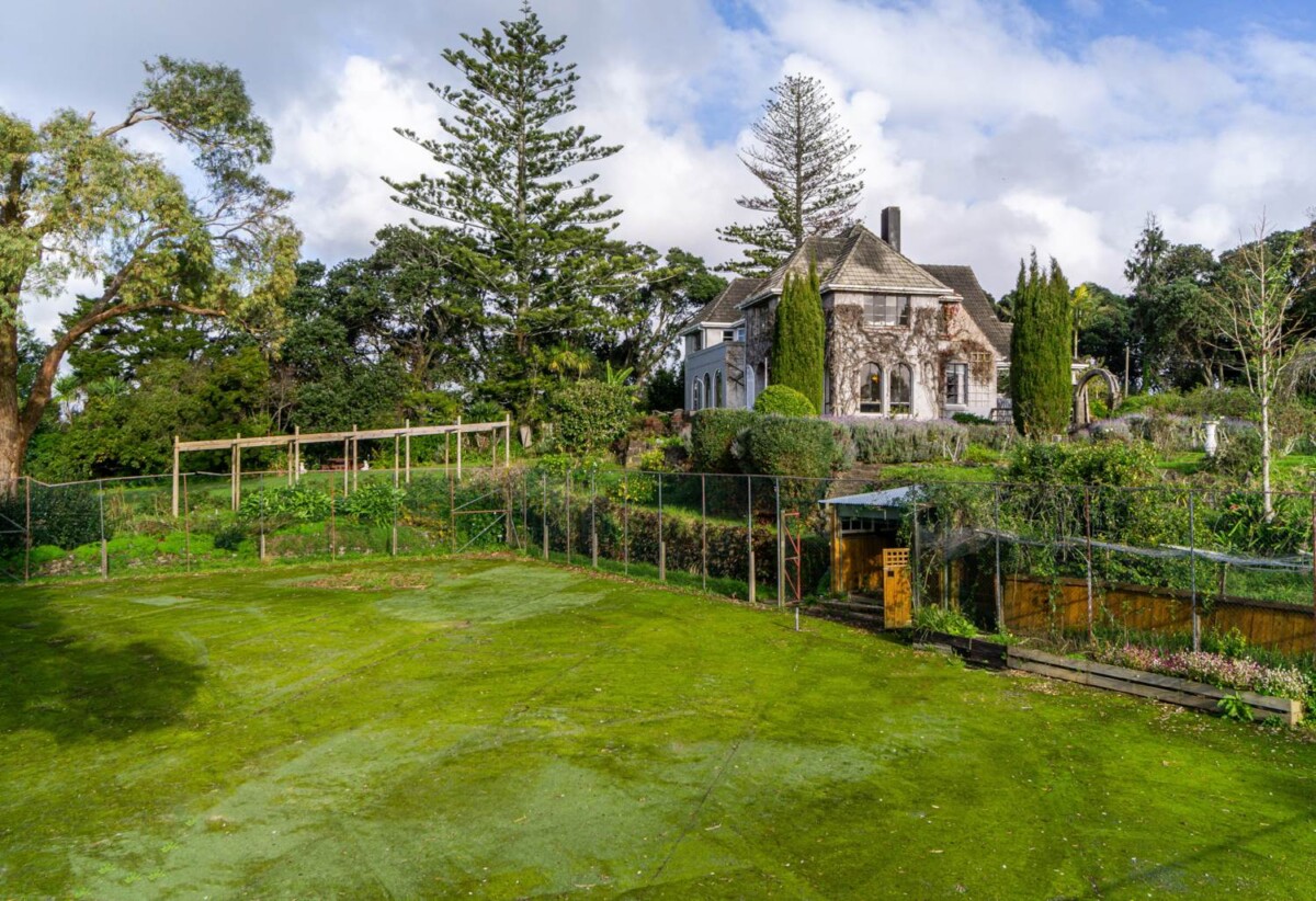 215 Bleakhouse Road, Mellons Bay, Auckland