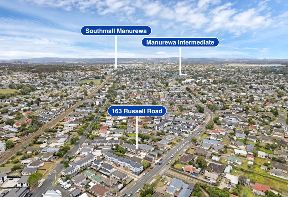Move-in ready, Brandnew 2 beds 2.5 baths home with car park, 2 ensuites, 0.8 km to Manurewa High School, 1.2 km to Manurewa Intermediate, 1.4 km to Manurewa West School, 7/163 Russell Road, Manurewa, Auckland