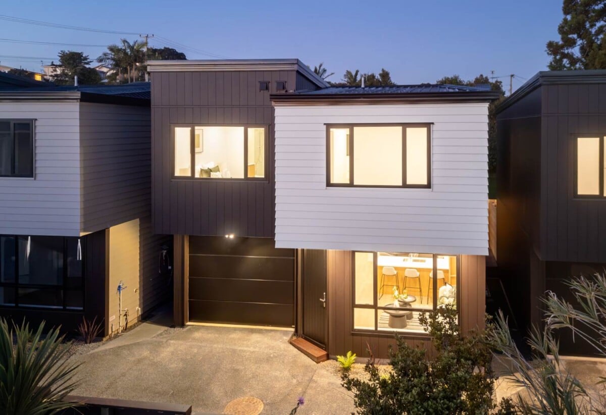 24E Roberts Road, Glenfield, Auckland