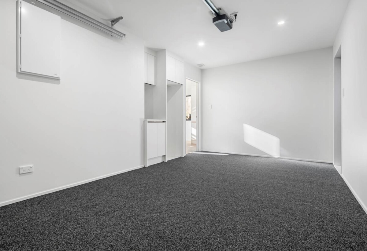 24E Roberts Road, Glenfield, Auckland