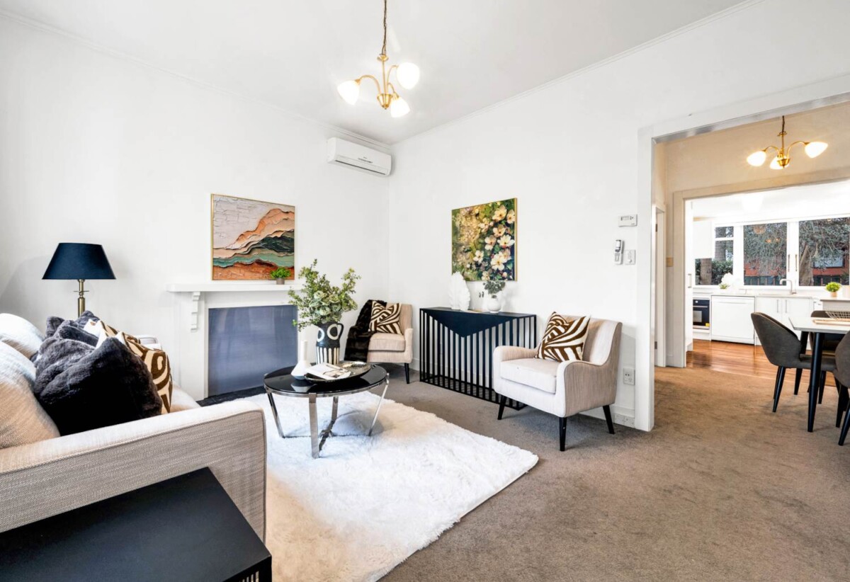 Must Sell, 14 Huapai Street, Onehunga, Auckland