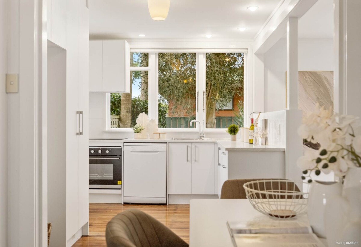 Must Sell, 14 Huapai Street, Onehunga, Auckland