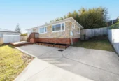 Move-in ready, RENOVATED standalone 3 beds 1.5 baths house on 290m2 section, close to schools, shops and public transport, 26A Jamaica Place, Blockhouse Bay, Auckland