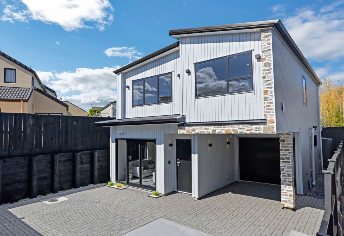 9C Addison Street, Blockhouse Bay, Auckland