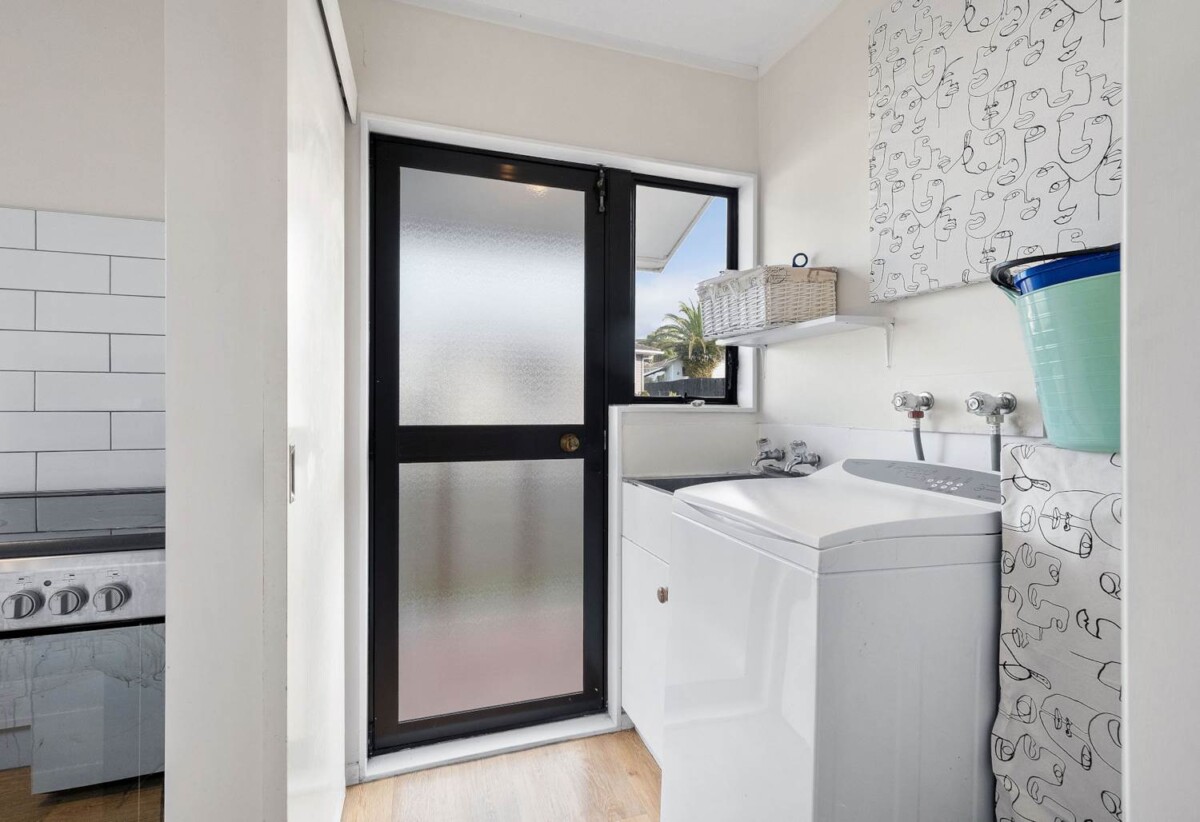 2/65 Weldene Avenue, Glenfield, Auckland