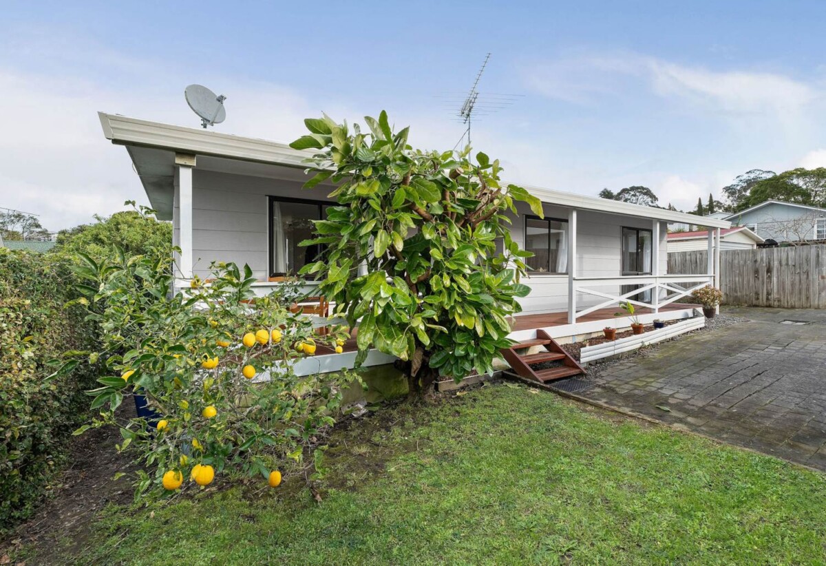 2/65 Weldene Avenue, Glenfield, Auckland