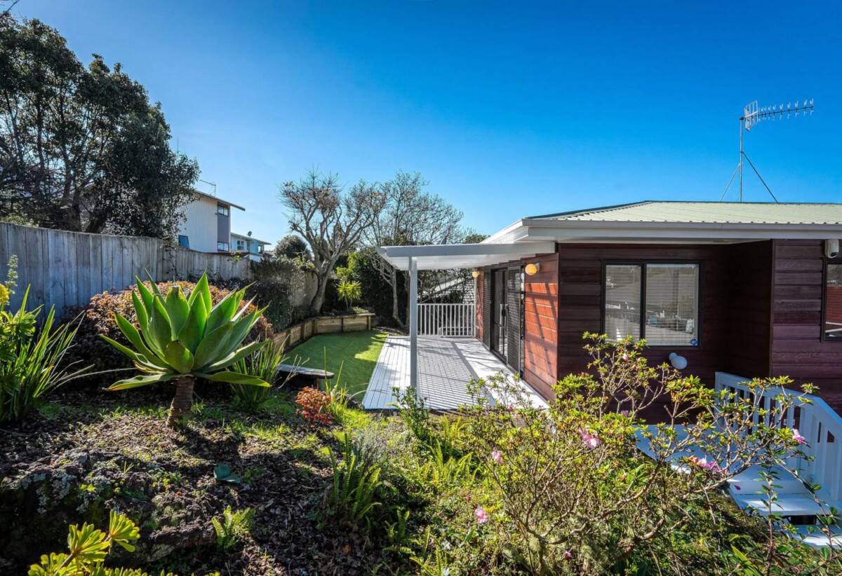 Renovated, 45B Lingfield Street, Glenfield, Auckland