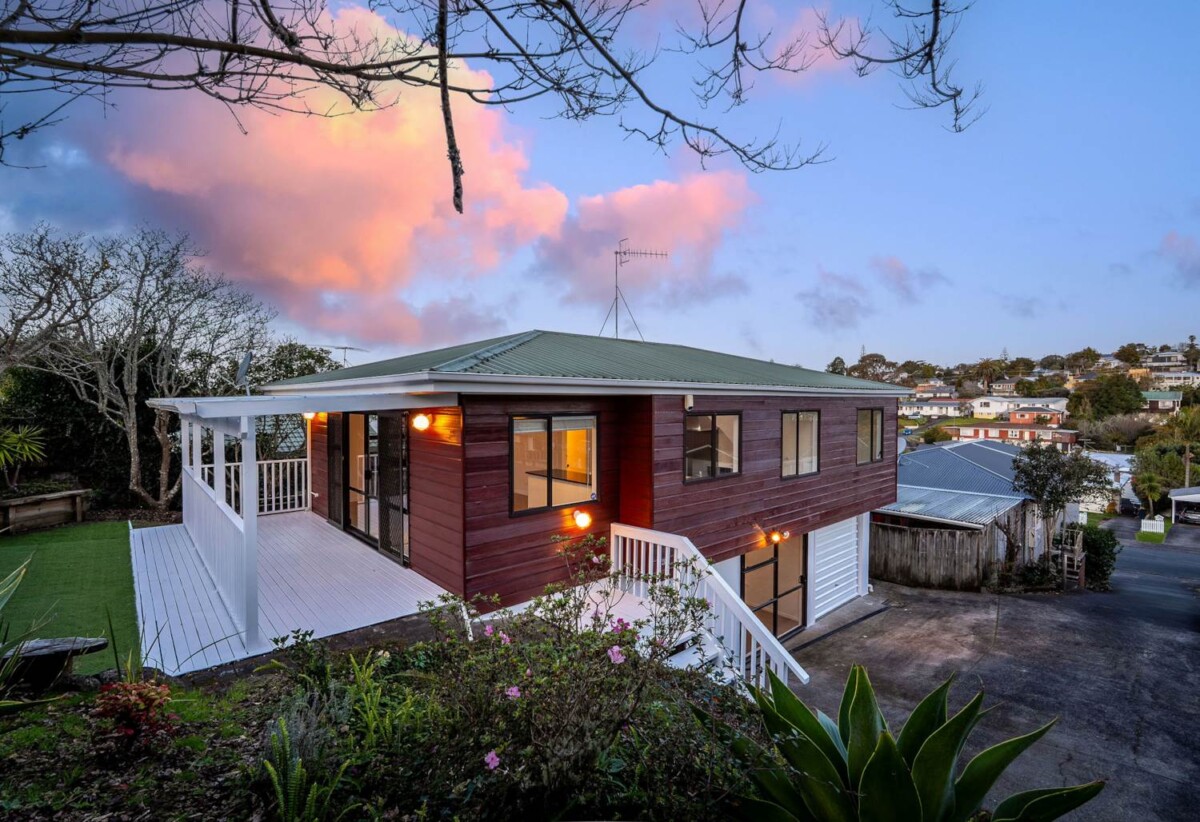 Renovated, 45B Lingfield Street, Glenfield, Auckland