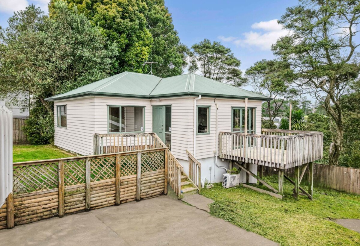 Dual Homes,, 13 West Harbour Drive, West Harbour, Auckland