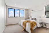 Move-in ready, repainted inside, 5 beds home on 554m2 section, 33 Komanawa Lane, Mt Wellington, Auckland