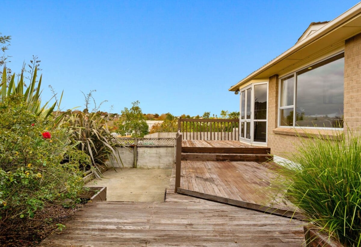 12 Towra Place, Botany Downs, Auckland