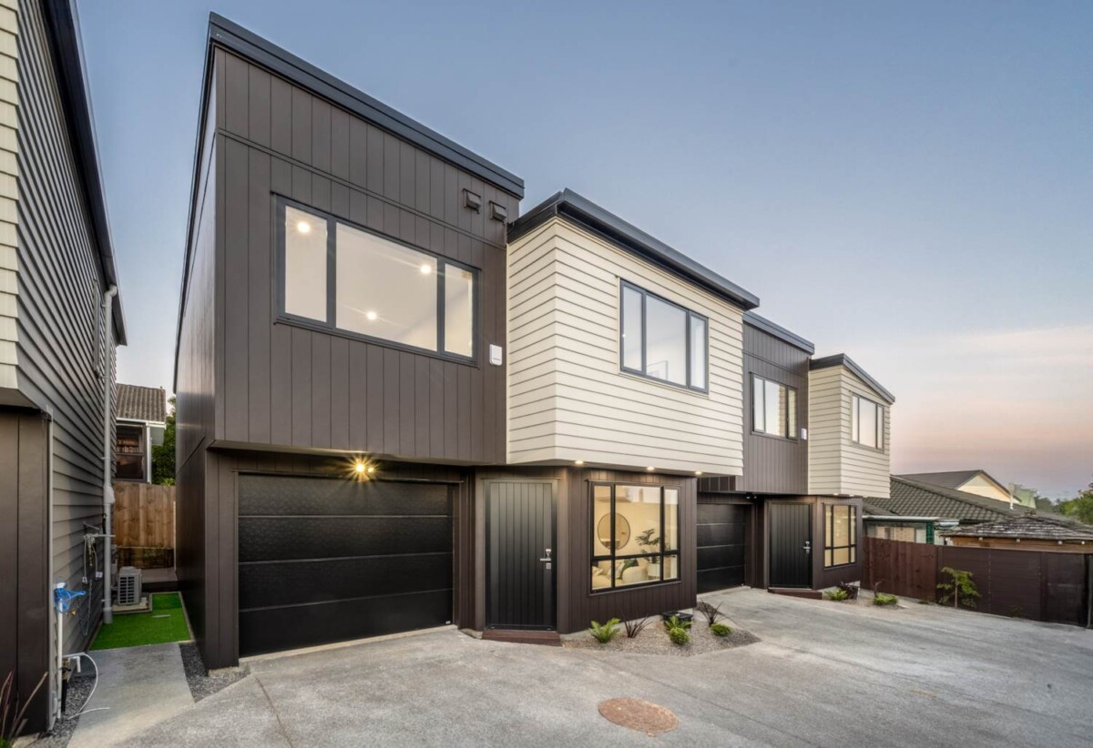 24C Roberts Road, Glenfield, Auckland