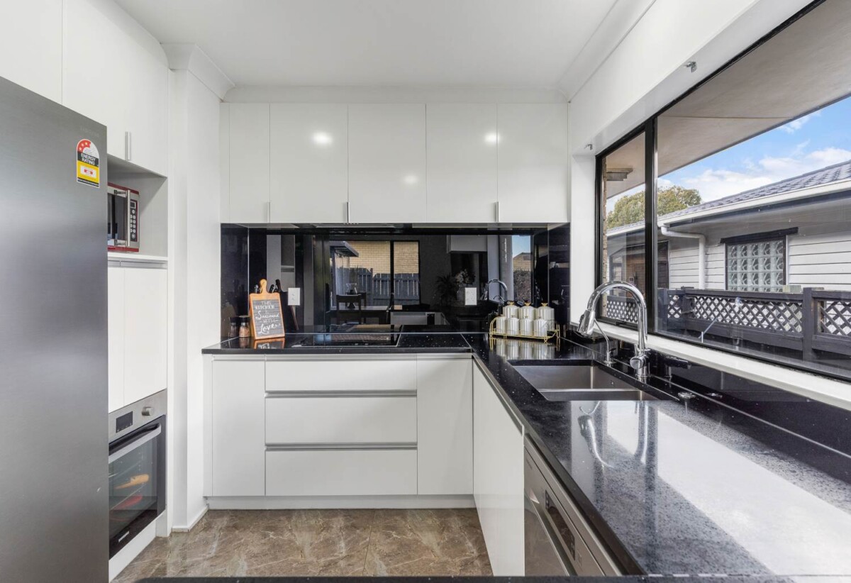 2/21 Stratford Road, Alfriston, Auckland