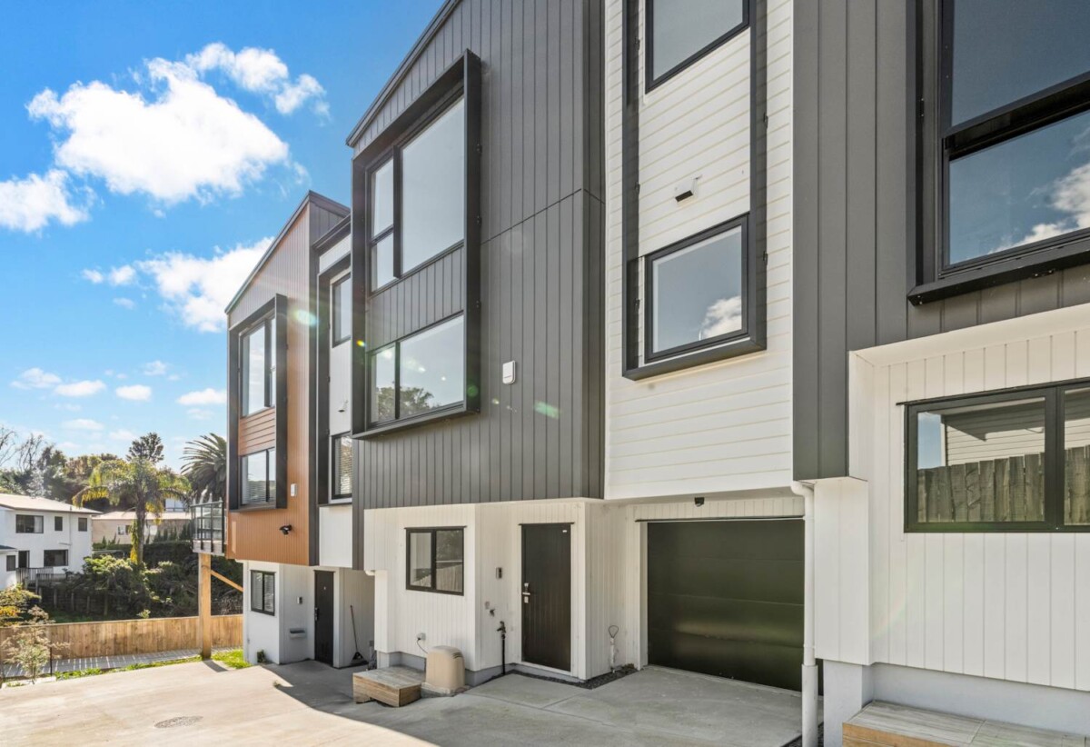 12D Angelo Avenue, Howick, Auckland