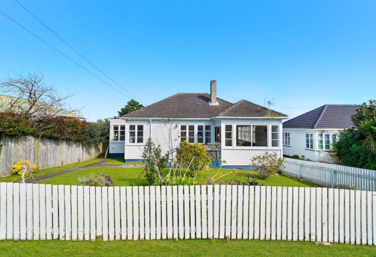 2 Triton Avenue, Mt Albert, Auckland