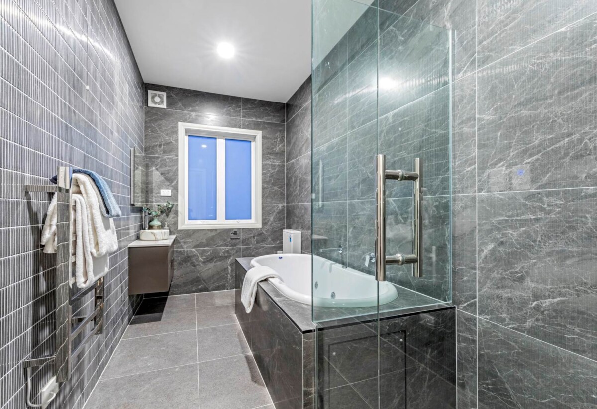Luxurious Resort-Style Family Oasis, 19 Oak Manor Drive, Albany, Auckland