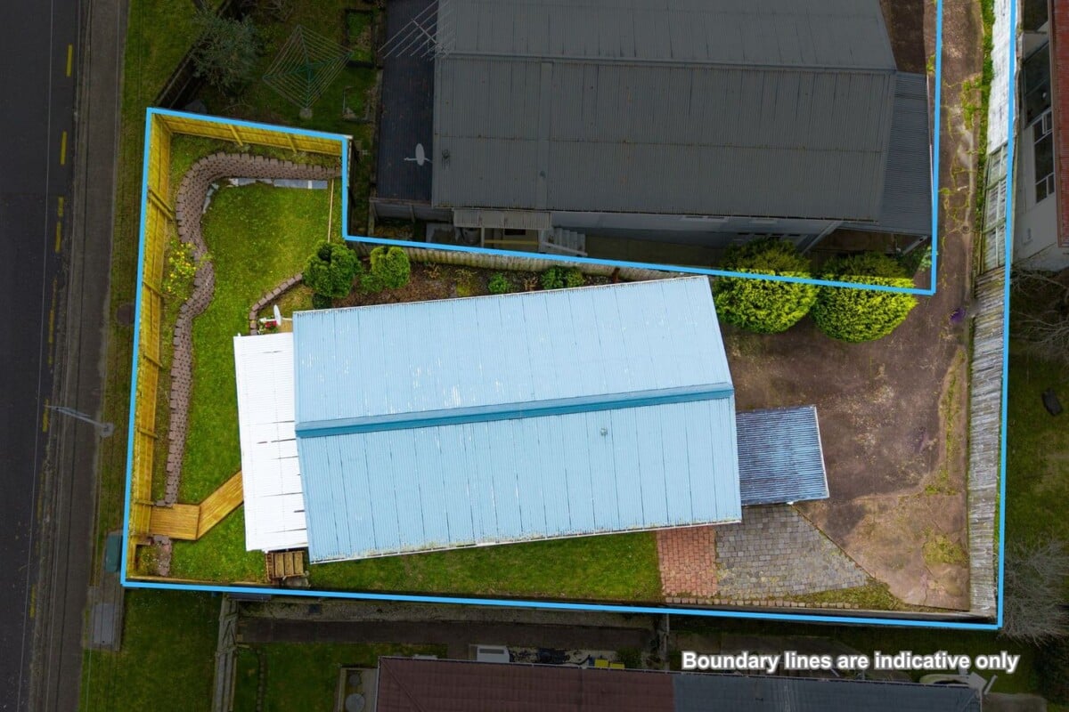 Must Sell – Owner Says Present All Offers, 2/109 Target Road, Totara Vale, Auckland