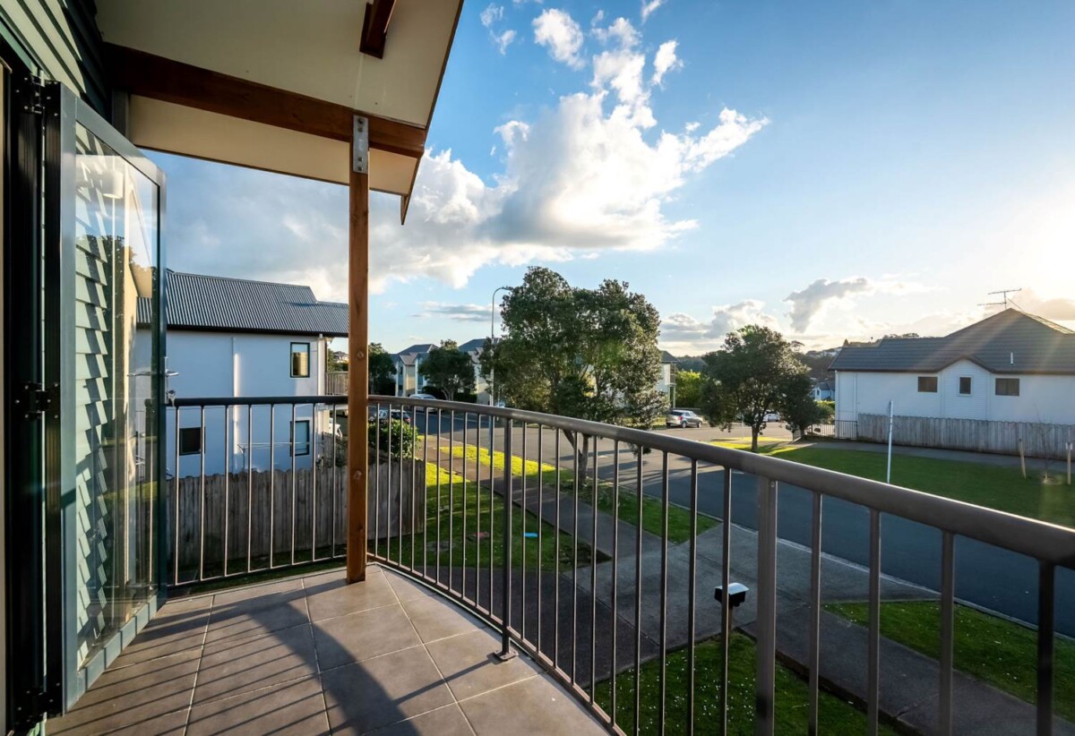 Rangitoto Zone & Renovated, 86 Fields Parade, Albany, Auckland