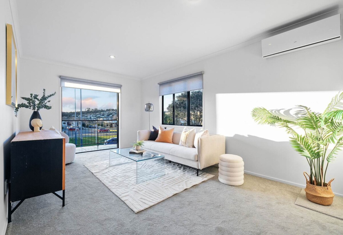 Rangitoto Zone & Renovated, 86 Fields Parade, Albany, Auckland