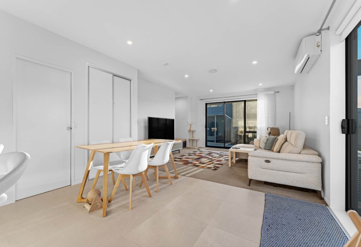 16 Magnetite Lane, Flat Bush, Auckland