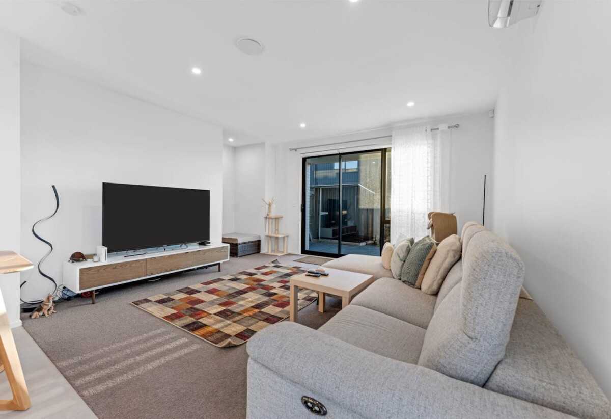 16 Magnetite Lane, Flat Bush, Auckland