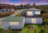 3 beds 2 bath house on 1141m2 section, Zoned for Edgewater College, Riverhills School and Pakuranga Intermediate, and situated close to local amenities, shopping centres, parks and public transport, 40 Ellesmere Crescent, Pakuranga Heights, Auckland