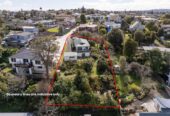 3 beds 2 bath house on 1141m2 section, Zoned for Edgewater College, Riverhills School and Pakuranga Intermediate, and situated close to local amenities, shopping centres, parks and public transport, 40 Ellesmere Crescent, Pakuranga Heights, Auckland