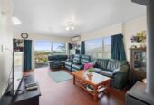 3 beds 2 bath house on 1141m2 section, Zoned for Edgewater College, Riverhills School and Pakuranga Intermediate, and situated close to local amenities, shopping centres, parks and public transport, 40 Ellesmere Crescent, Pakuranga Heights, Auckland