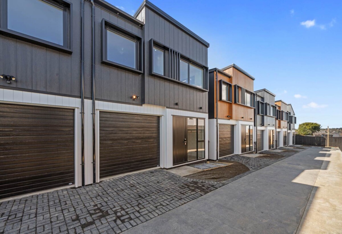 4/32 Bradbury Road, Botany Downs, Auckland