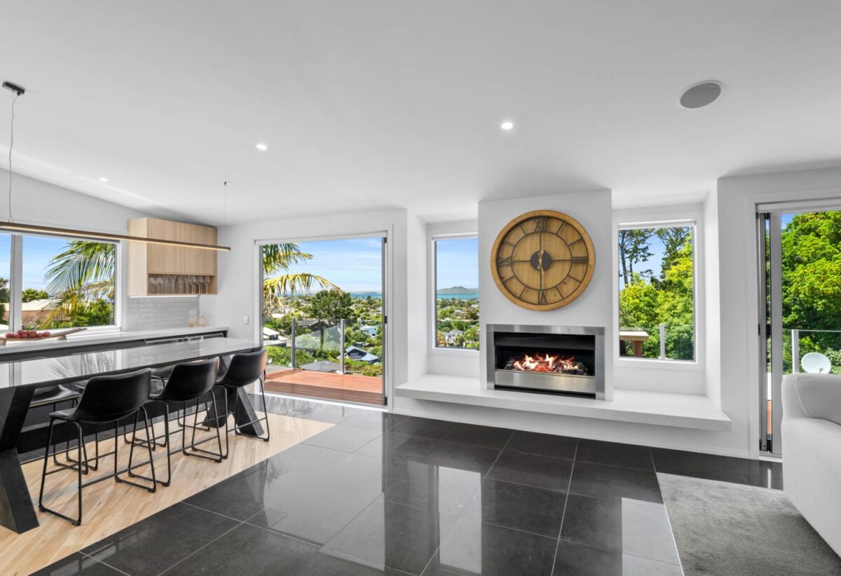 282 Glamorgan Drive, Northcross, Auckland