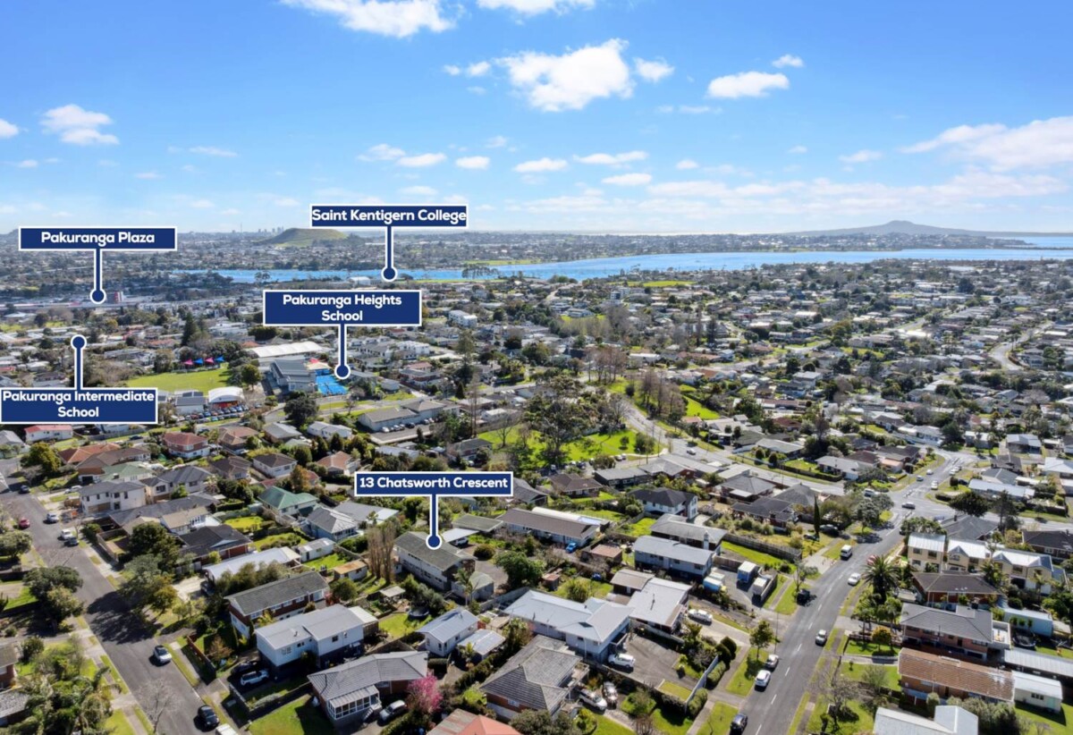 Extra Large 1,558m² Hilltop Gem, 13 Chatsworth Crescent, Pakuranga Heights, Auckland