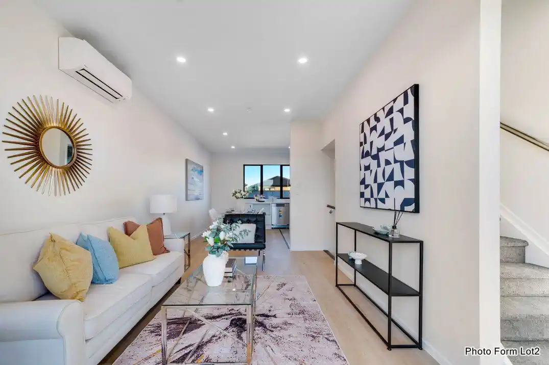 3/32 Tiraumea Drive, Pakuranga, Auckland