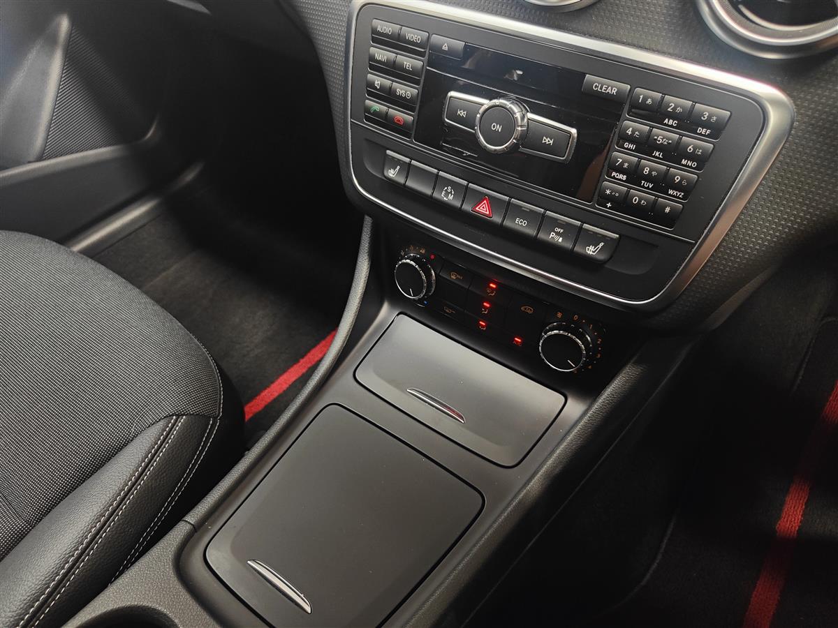 2014 Mercedes-Benz A 180 EDITION/ELECTRIC SEAT/Hatchback Automatic, Petrol, 1,600 cc, 5 seats, 33,662 km