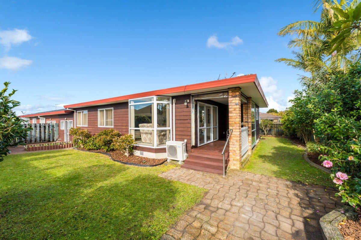 2/73 Vintage Drive, Henderson, Auckland