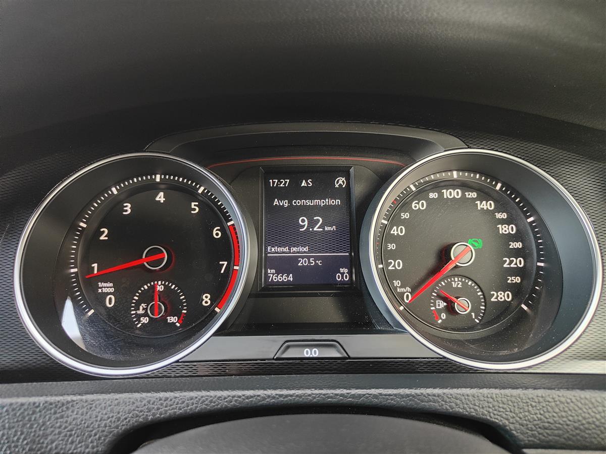 2015 Volkswagen Golf GTI/TURBO/DCC PACKAGE/GRADE 4.5 Hatchback Automatic, 5 seats, Petrol, 2,000 cc, 76,655 km