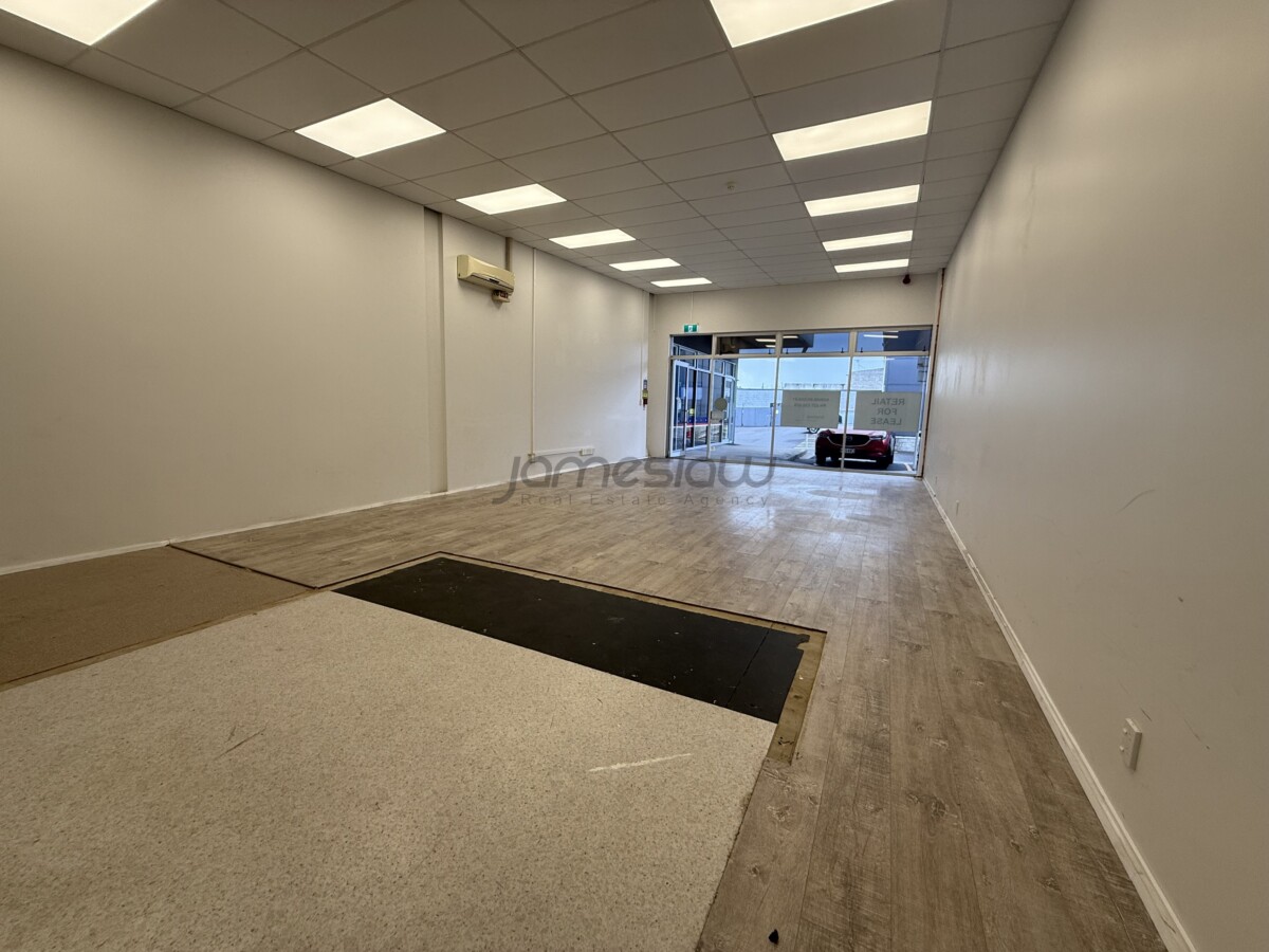 📍 High-Profile Retail Space – Howick