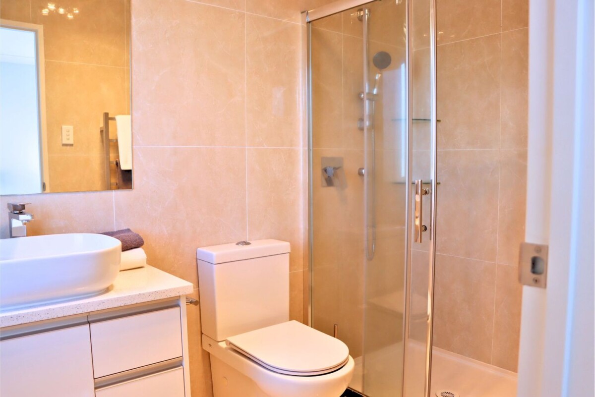 Walk to Ormiston Schools & Town Centre, 233 Murphys Road, Flat Bush, Auckland