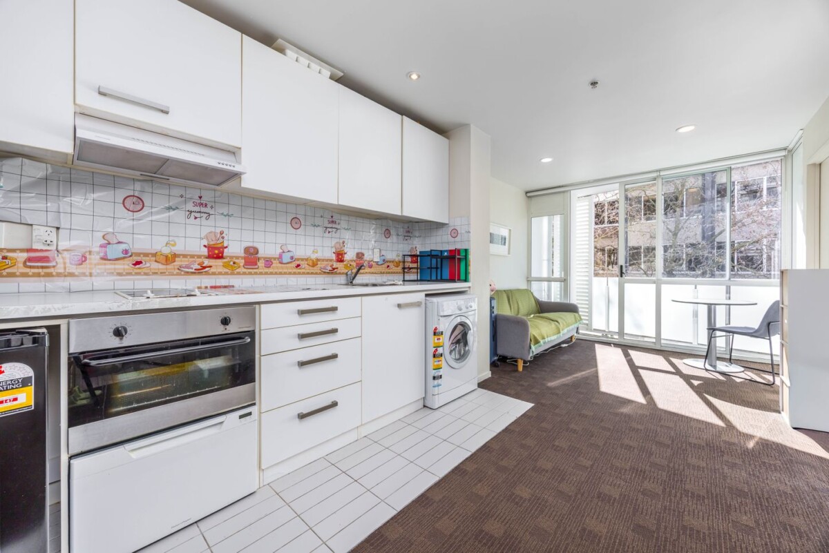 Aucklang Girls Grammar School zone, 55m2 1 bed 1 bath 1 car park fully furnished apartment, located just down from the University of Auckland and only a short walk to the High Street boutiques, cafes, and galleries. 602/7 Eden Crescent, Auckland Central, Auckland