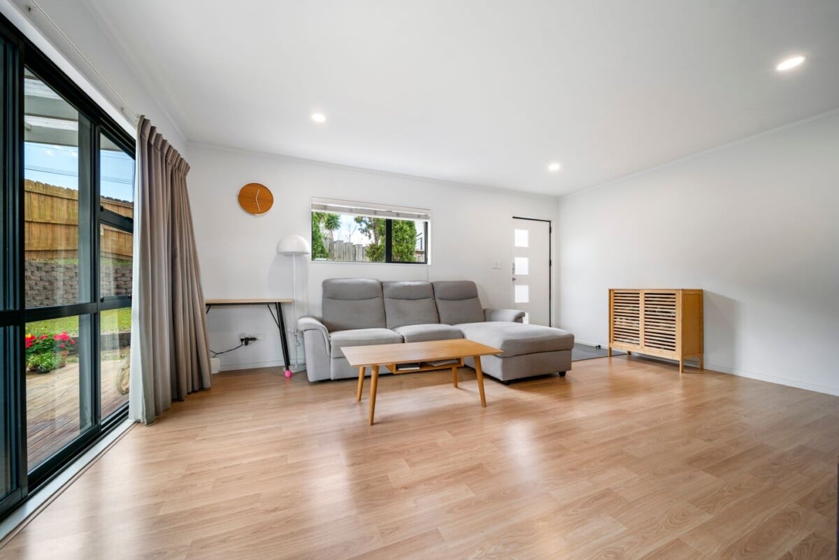 Must Sell – Owner Says Present All Offers, 2/109 Target Road, Totara Vale, Auckland