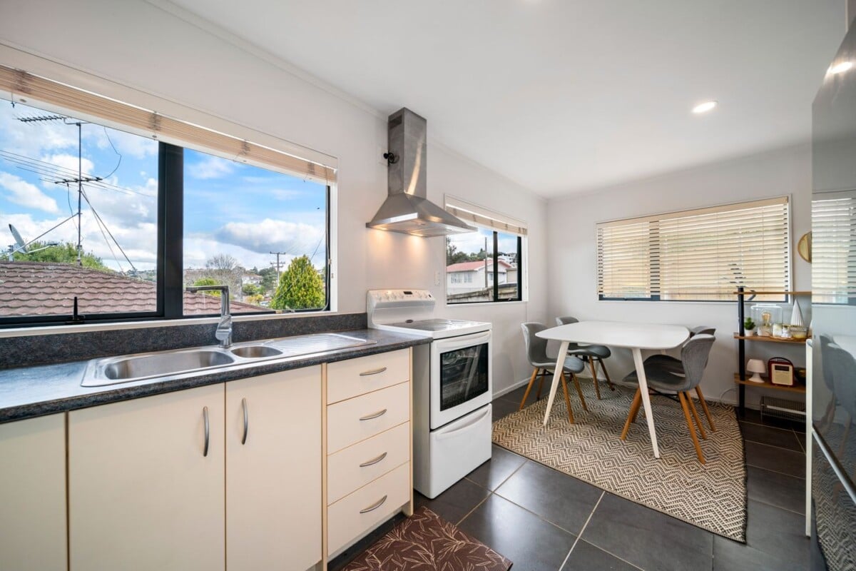 Must Sell – Owner Says Present All Offers, 2/109 Target Road, Totara Vale, Auckland