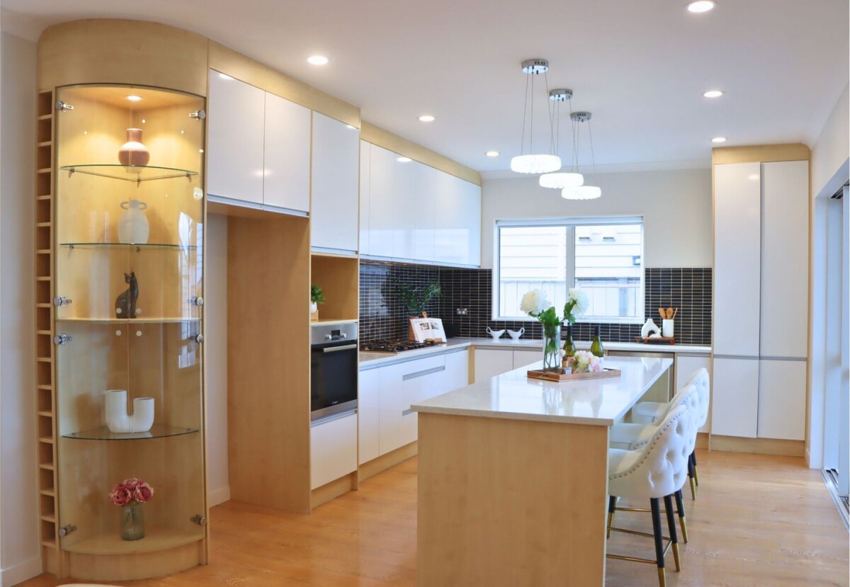 Walk to Ormiston Schools & Town Centre, 233 Murphys Road, Flat Bush, Auckland