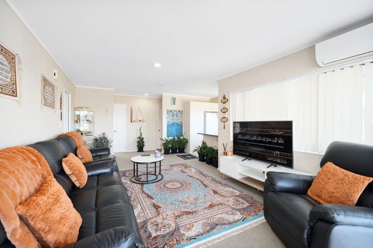 14 & 14A Virginia Street, Henderson, Auckland
