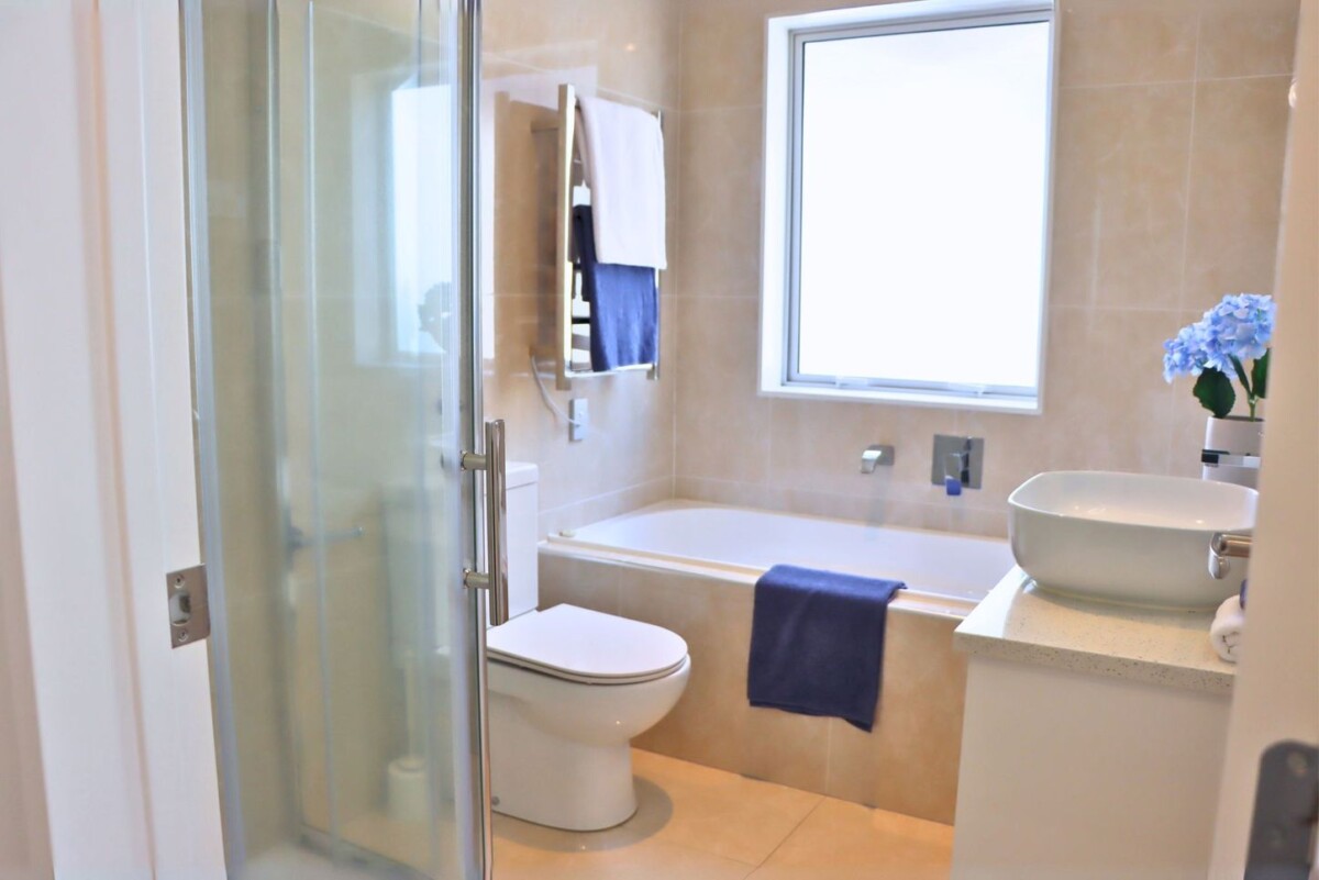 Walk to Ormiston Schools & Town Centre, 233 Murphys Road, Flat Bush, Auckland