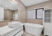 Priced under CV , 191m2 4 beds 3 baths house with garage, Centrally located – easy access to shops, public transport, parks, and amenities, 2/2 Marion Avenue, Mount Roskill, Auckland