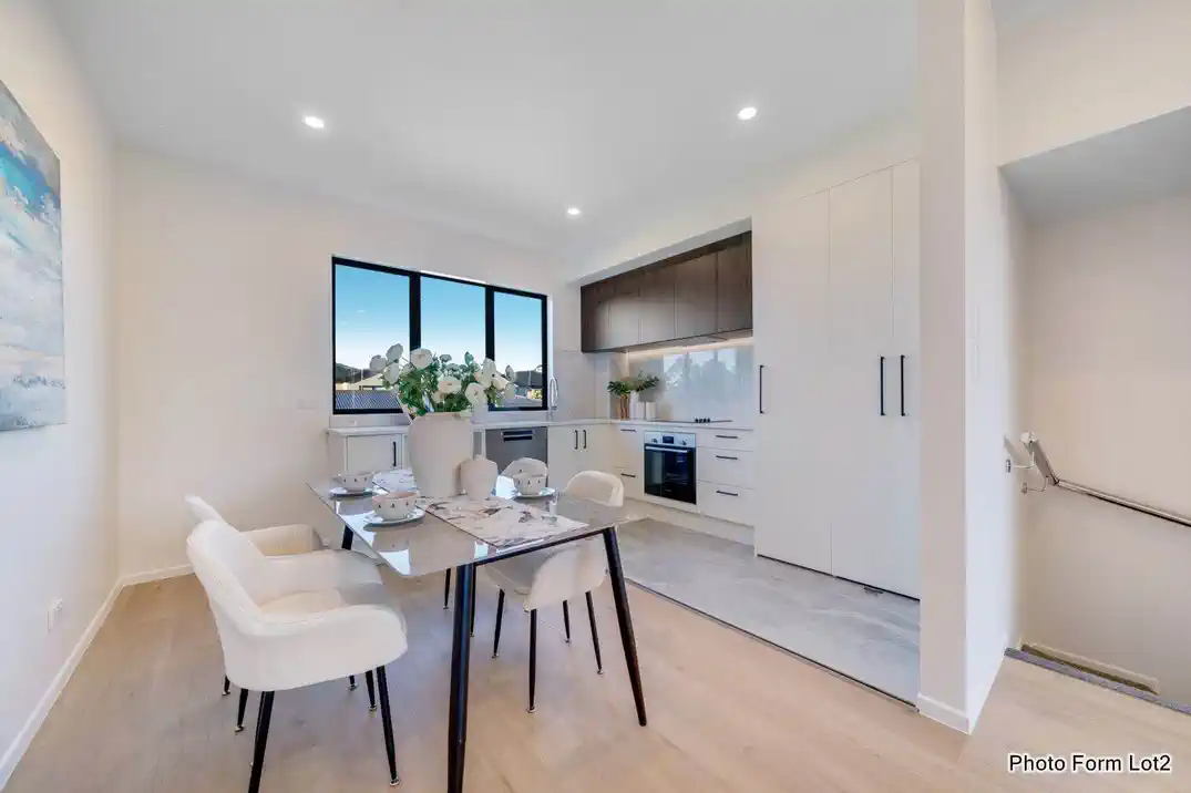 3/32 Tiraumea Drive, Pakuranga, Auckland
