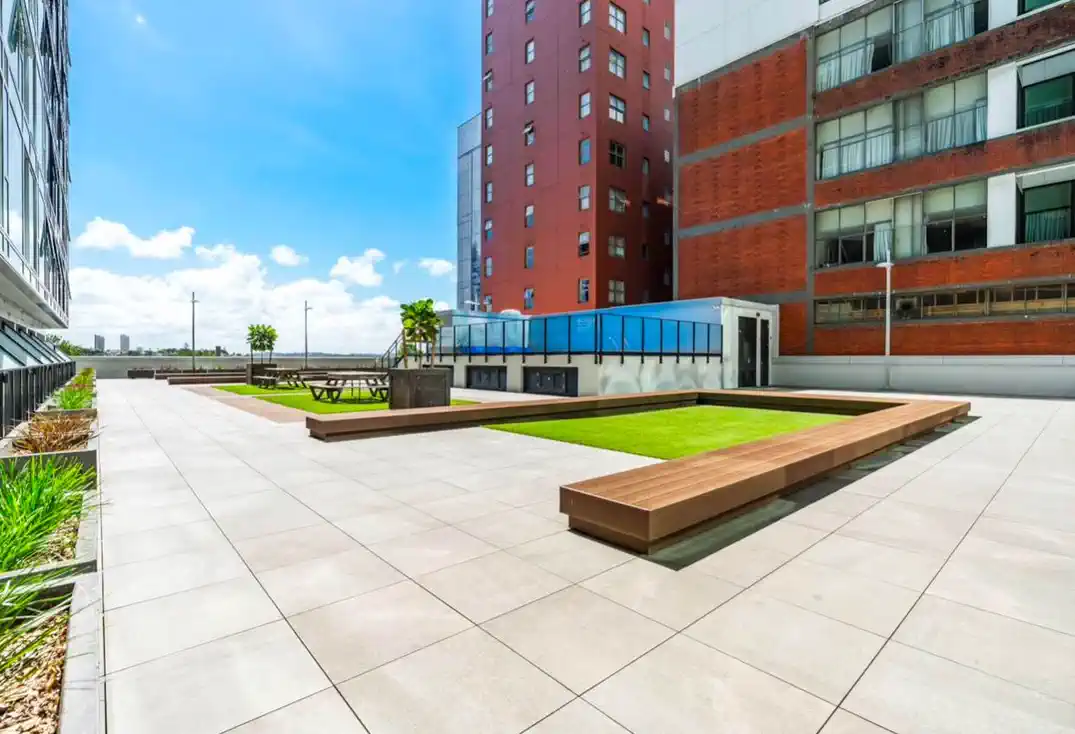 916/135 Hobson Street, City Centre, Auckland