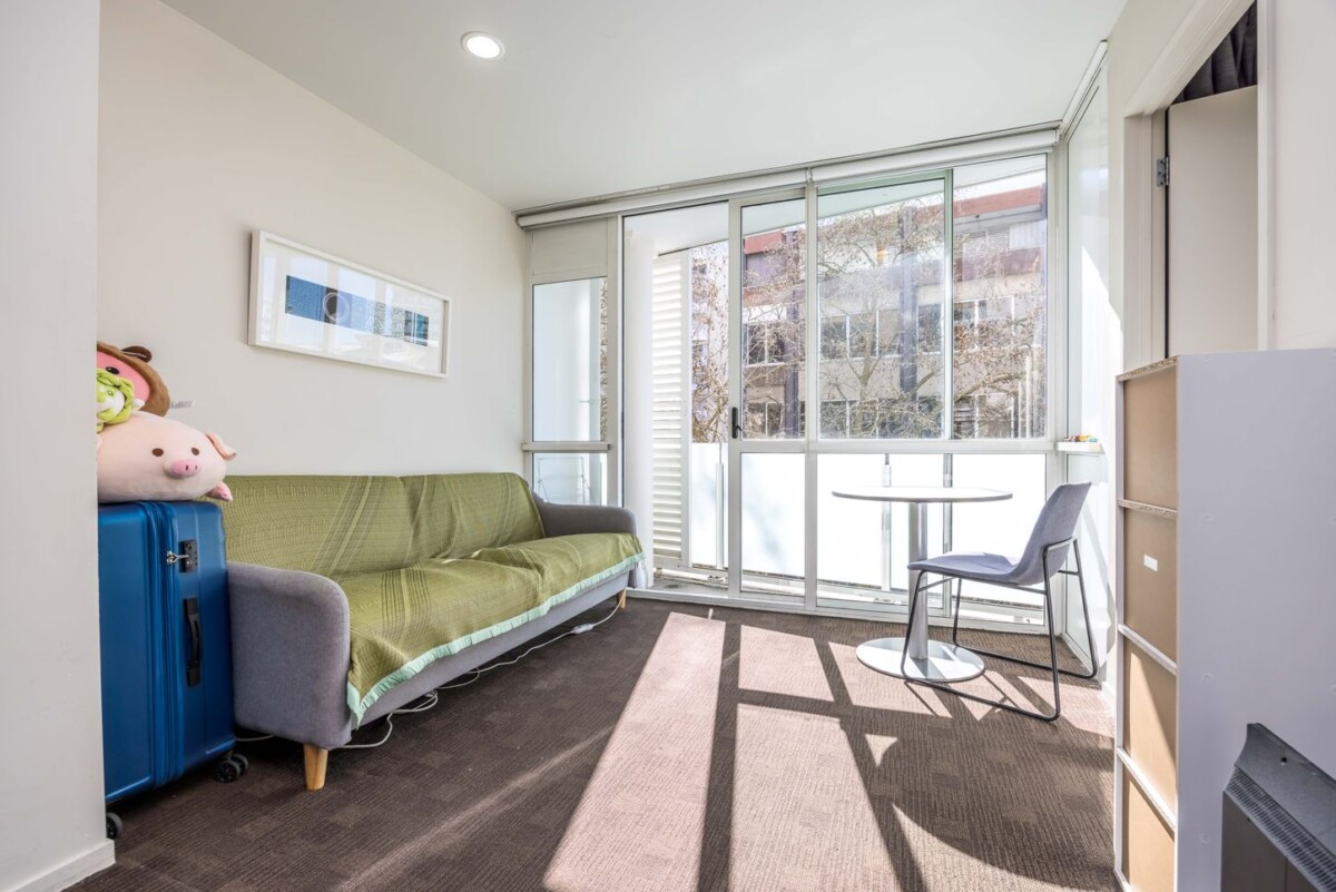 Aucklang Girls Grammar School zone, 55m2 1 bed 1 bath 1 car park fully furnished apartment, located just down from the University of Auckland and only a short walk to the High Street boutiques, cafes, and galleries. 602/7 Eden Crescent, Auckland Central, Auckland