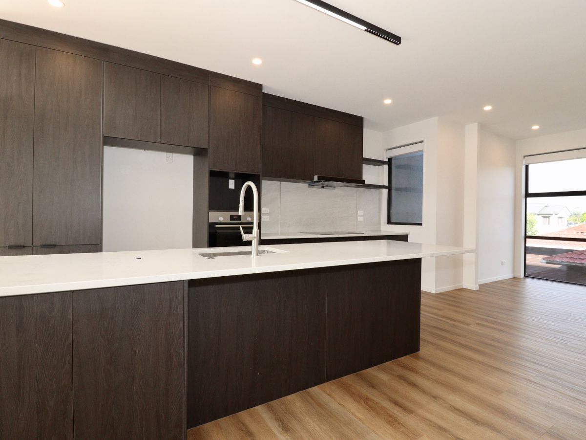 For rent, 4 bedrooms 3 bathrooms house, 3C Wilbur Place, Sunnyhills, Auckland, Available from 18 August 2025