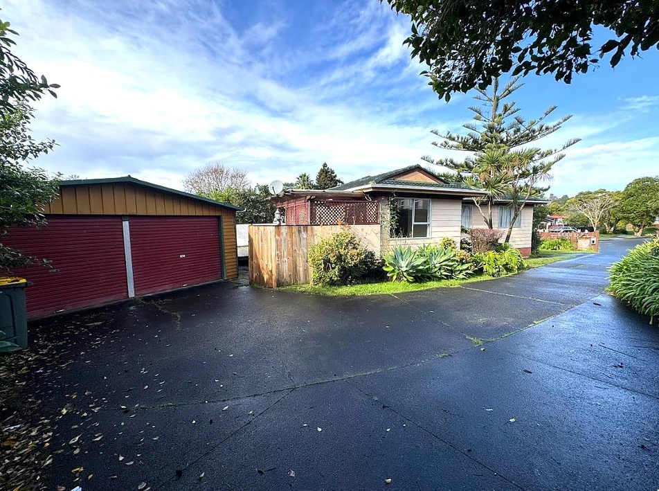 With RC for 3 new houses, 22 Jayne Place, Torbay, Auckland